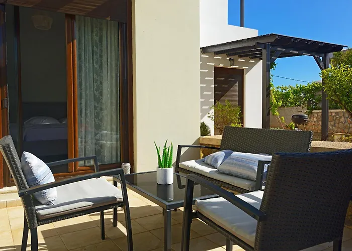Villa Sunrise By The Sea