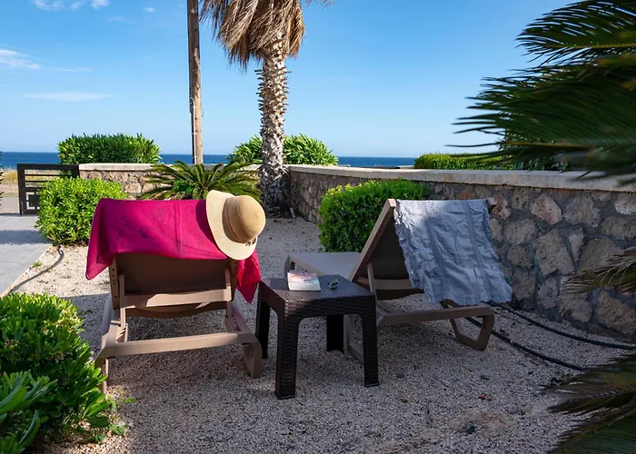 Villa Sunrise By The Sea