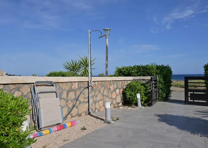 Villa Sunrise By The Sea